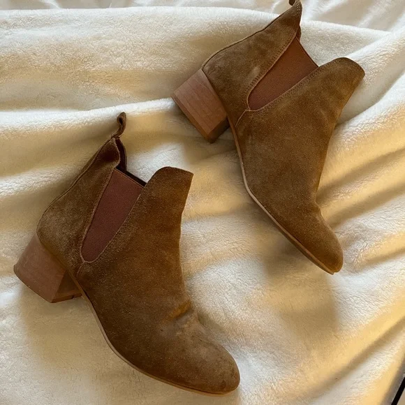 Booties - Picture 5 of 5